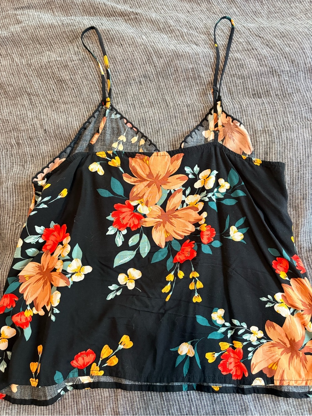 Floral Tank Top - Picture 3 of 4